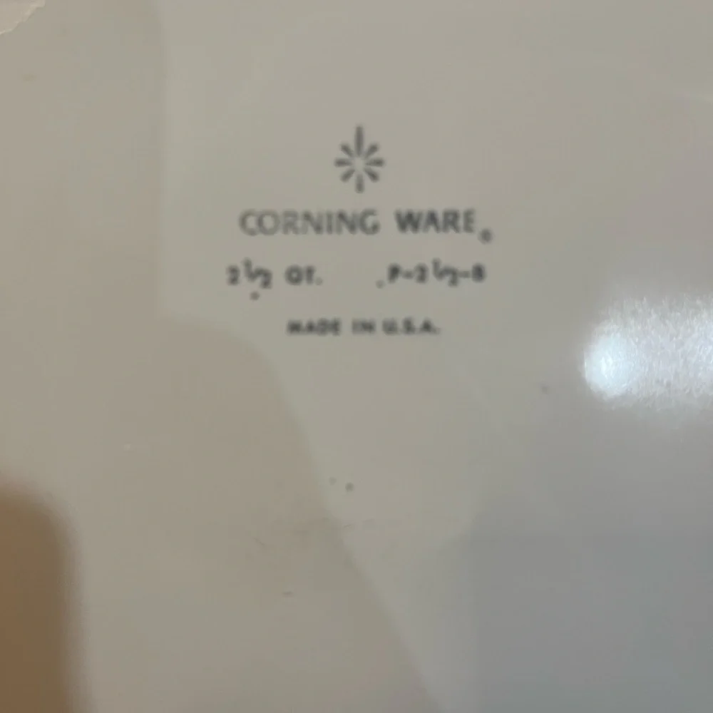 Vintage 1965 Corningware White Baking Dish with Blue Corn Flowers 2 1/2 QT
